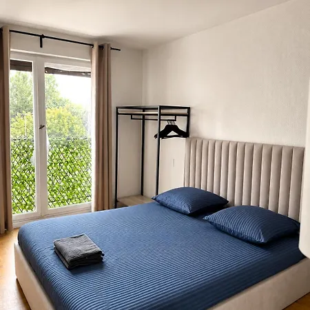 Spacious 2br Flat With Balcony In Montparnasse Διαμέρισμα *